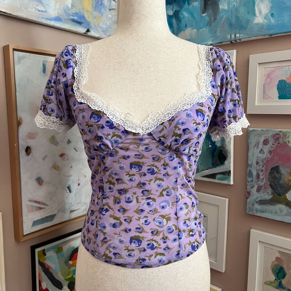 Kimchi Blue‎ Purple Floral Lace Trim Puff Sleeve Top Size M Coquette Balletcore